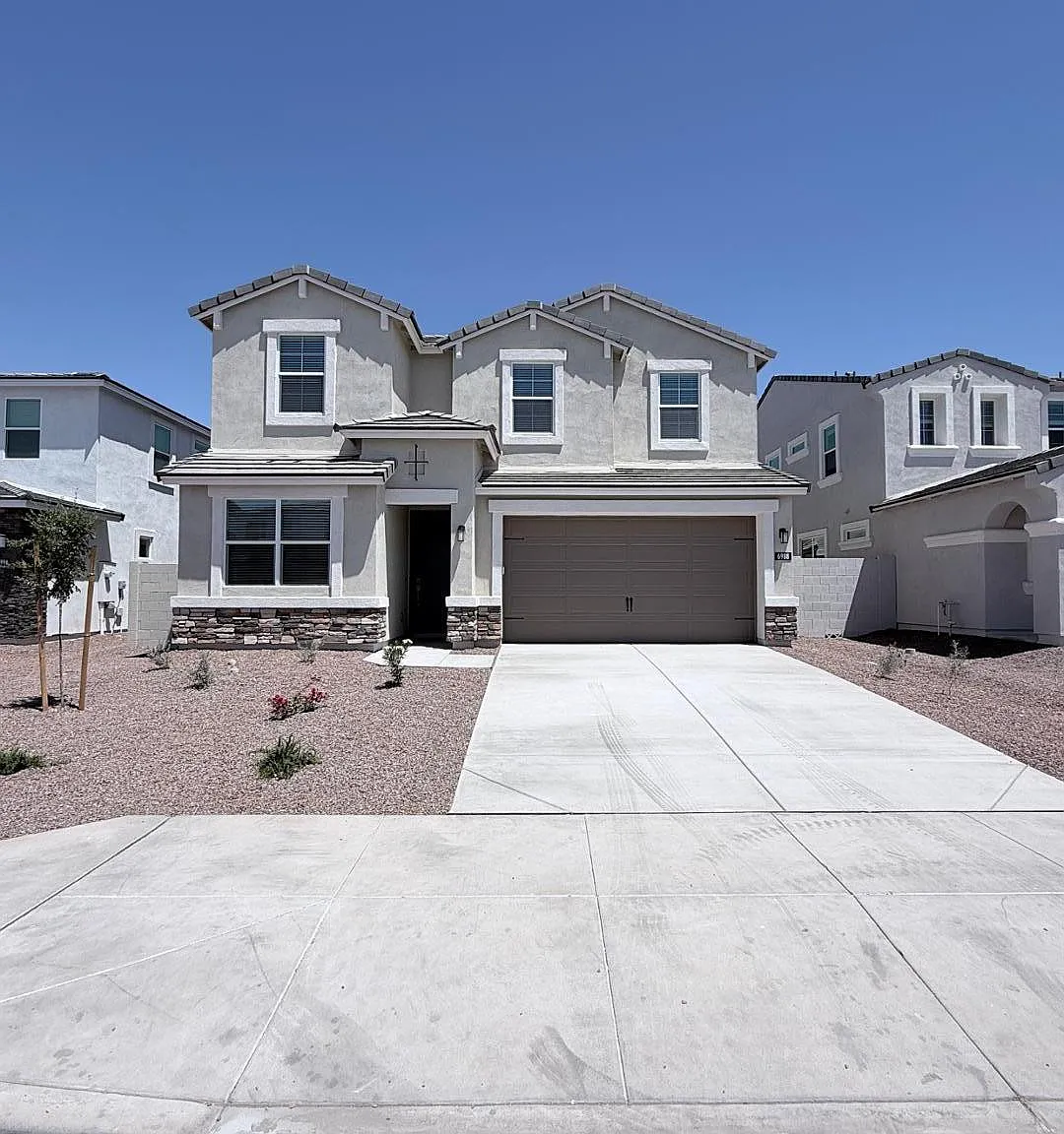 5 bed, 3.0 bath, 2837 sqft, $3,750 — Photo 1