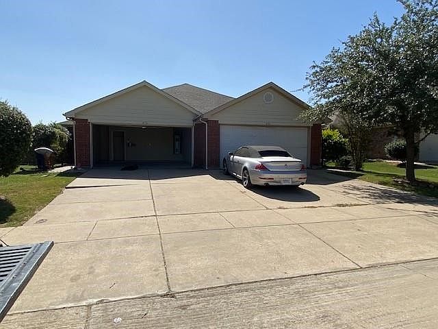 1st image of 472 Brookbank Dr