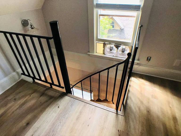 441 Woodward Ave #B — Photo 12