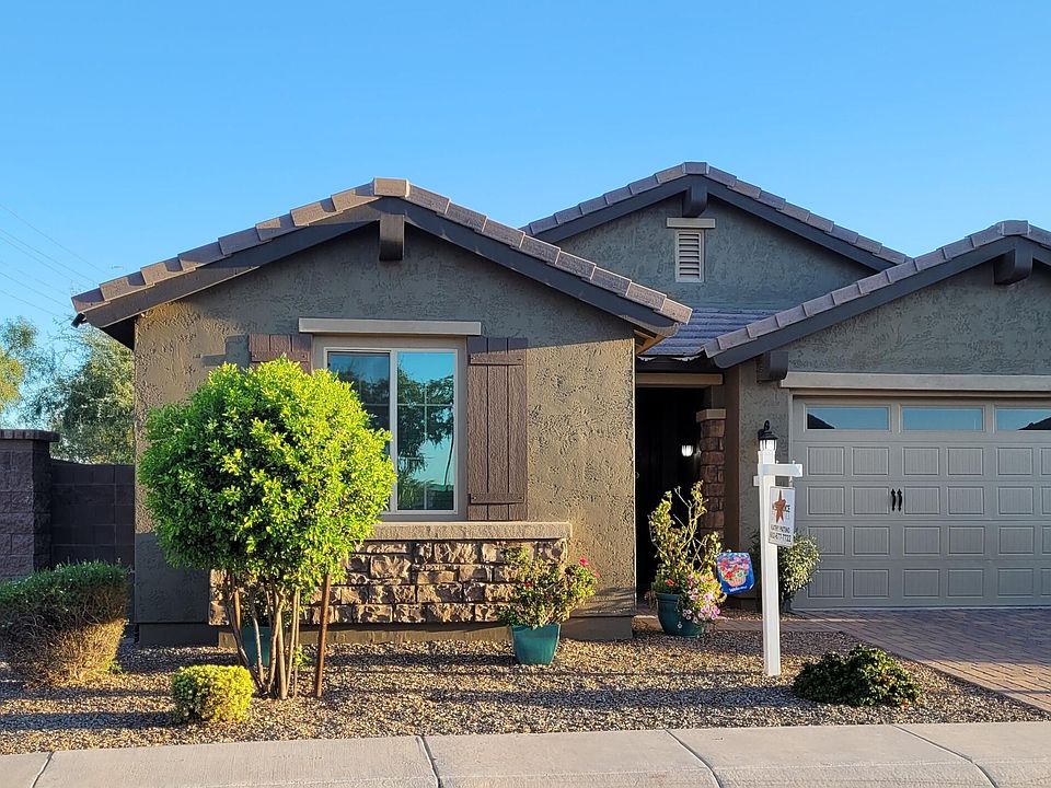 1st image of 297 E CANYON Way