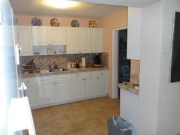5th image of 13981 Silver Palm Dr