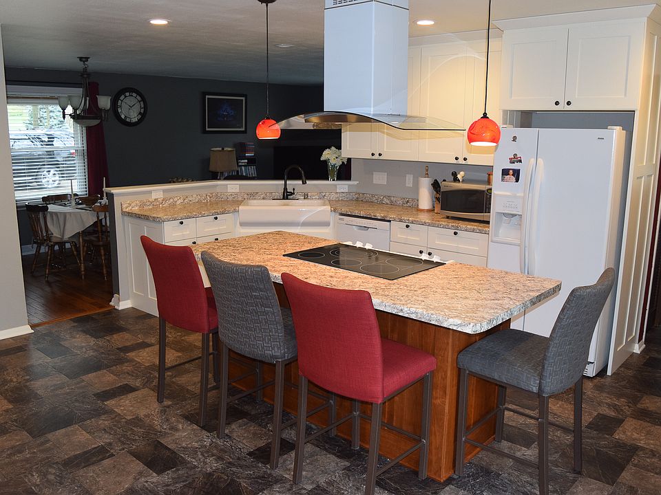 Newly Remodeled Kitchen