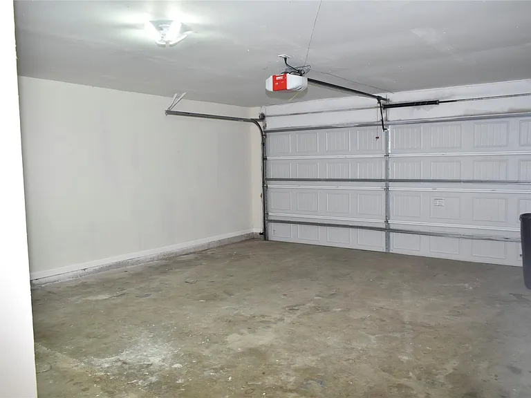 2511 Maple Tree Ct — Photo 24