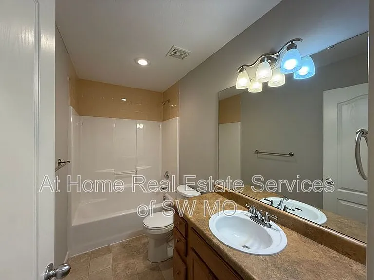4023 S Warmwater Ave — Photo 8