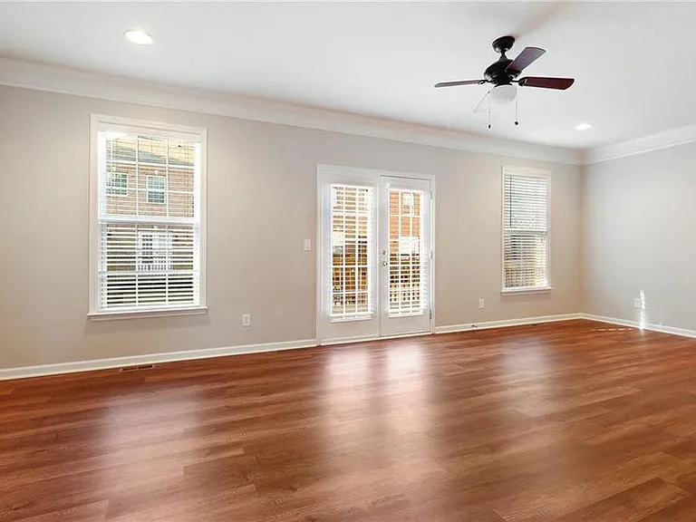10467 Holliwell Ct — Photo 5