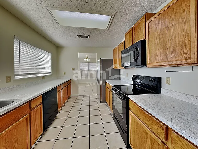 8043 Cantura Mls — Photo 3