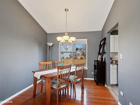 5th image of 1233 Regent Dr