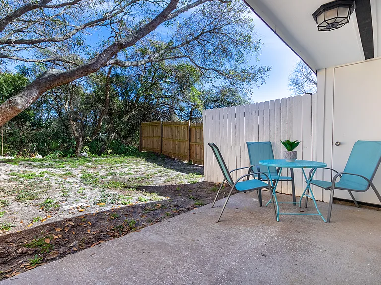 Windjammer Ln — Photo 20