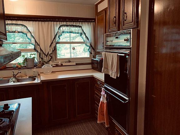 5th image of 323 Whitetail Dr