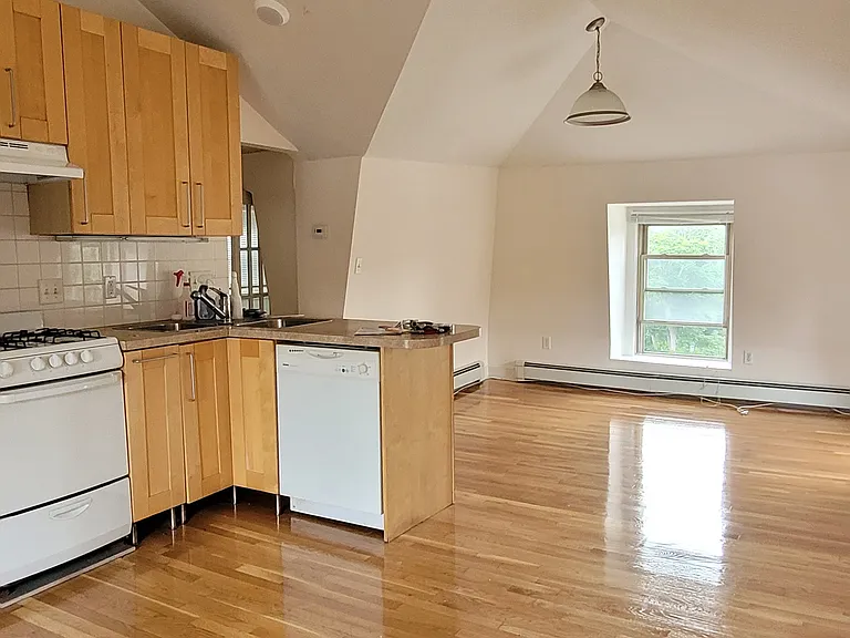 14 Westminster St #3 — Photo 1