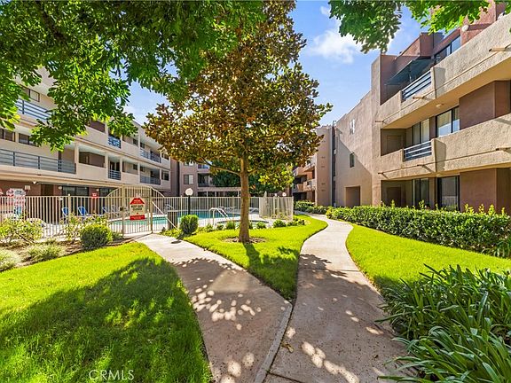 3rd image of 7826 Topanga Canyon Blvd APT 308
