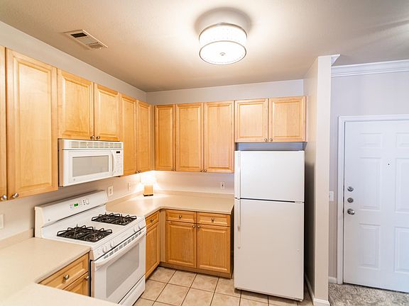 4th image of 9480 Virginia Center Blvd Unit 332