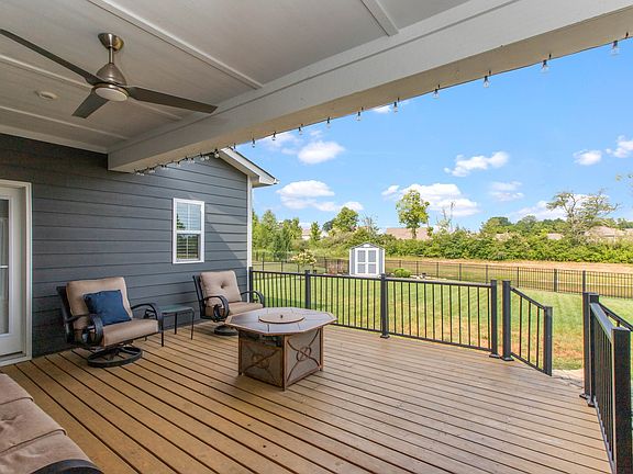 3rd image of 2863 Simsbury Ln