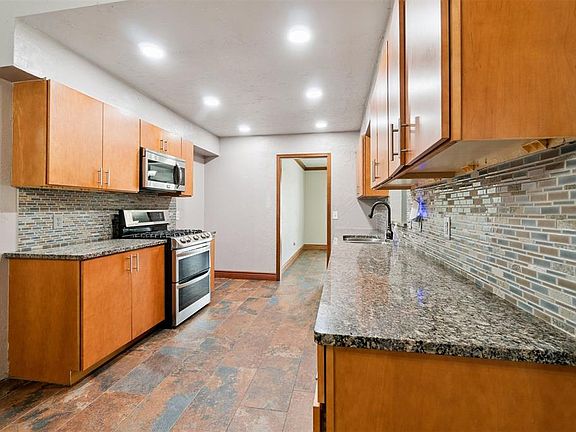 5th image of 5840 Stewart Dr
