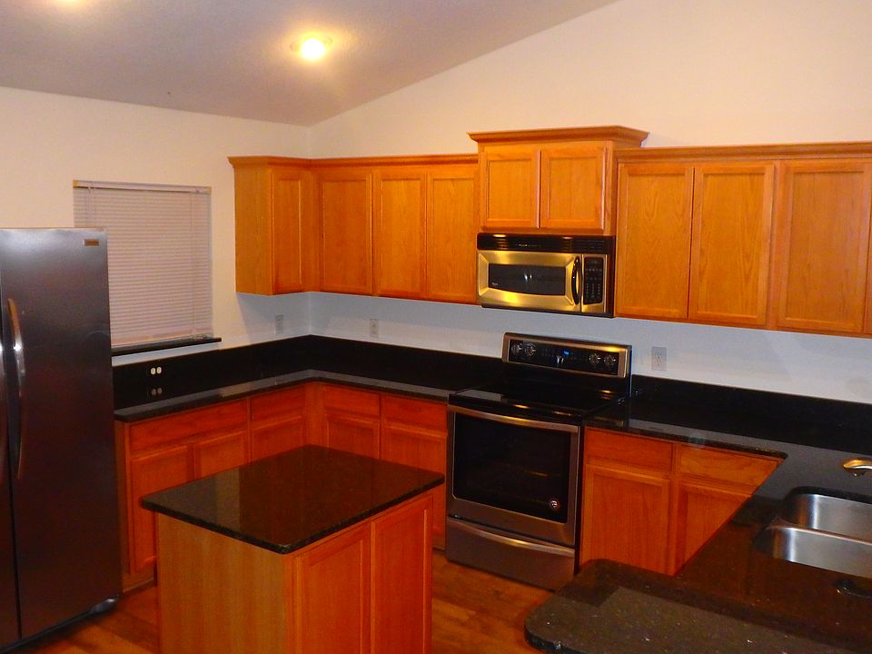 Island W/New SS Appliances
