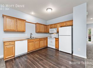 210 Mott Dr, Raymore, MO 64083