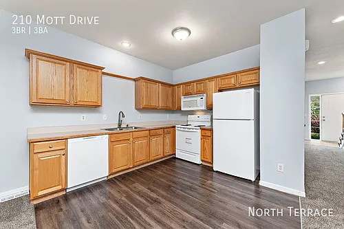 210 Mott Dr Photo 1