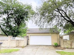 6915 Pouter Dr, Houston, TX 77083