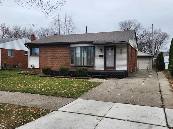 31721 Brookwood St, Saint Clair Shores, MI 48082