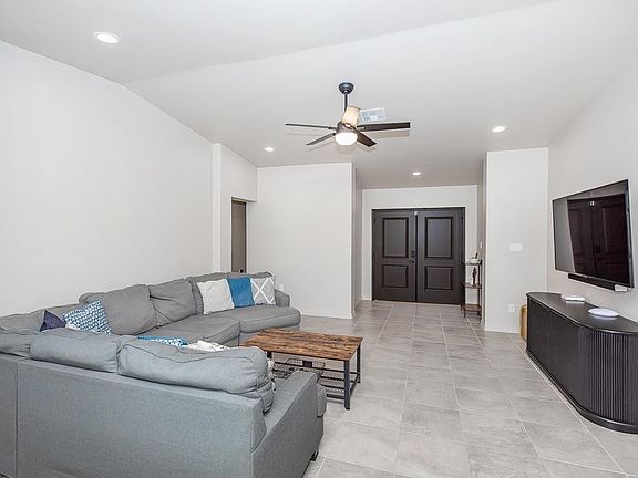 5th image of 12654 E 51st St