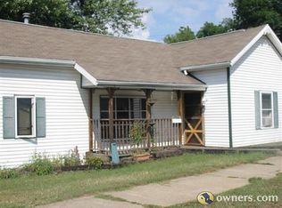 524 E 11th St, Michigan City, IN