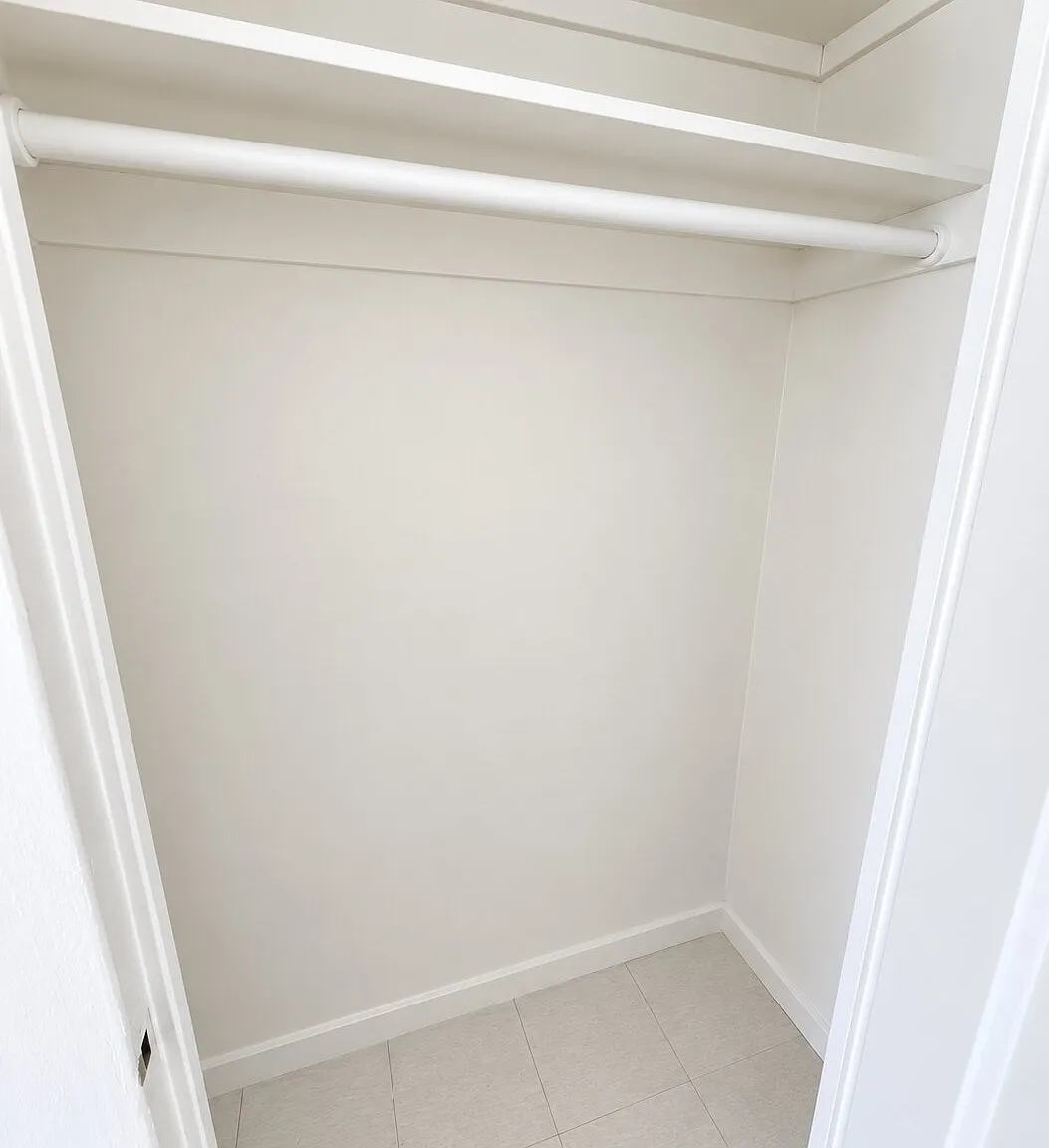 3 bed, 1100 sqft, $3,500 — Photo 4