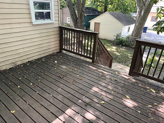 2nd image of 607 Leonard Ave