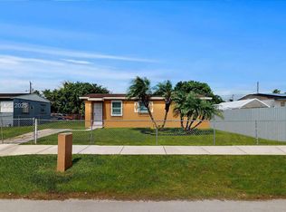 830 NW 3rd St, Florida City, FL 33034