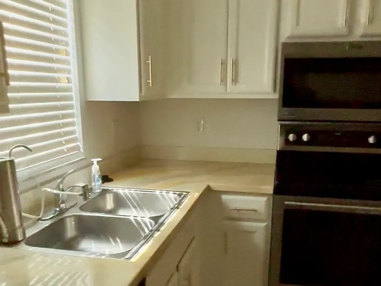 5172 Leeds Rd #5172 — Photo 2