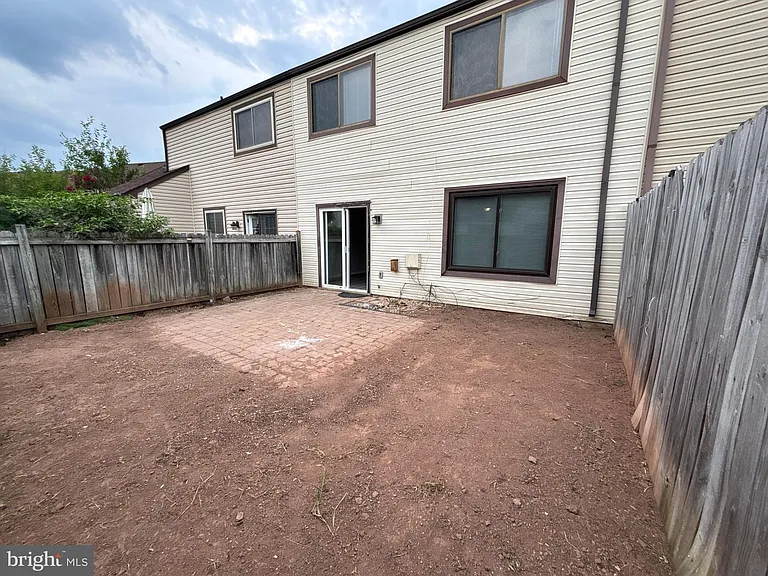 476 Bridge St — Photo 39