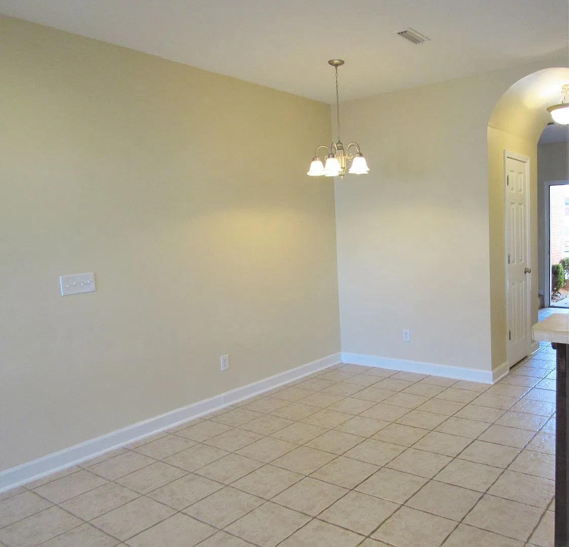 211 Eagle Landing, Enterprise — Photo 4