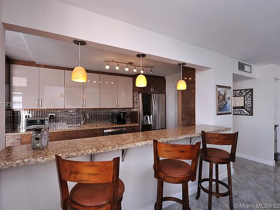 2nd image of 18041 Biscayne Blvd #11044