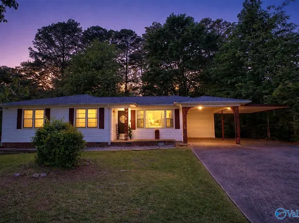 1641 Arrowhead Dr, Gadsden, AL 35903