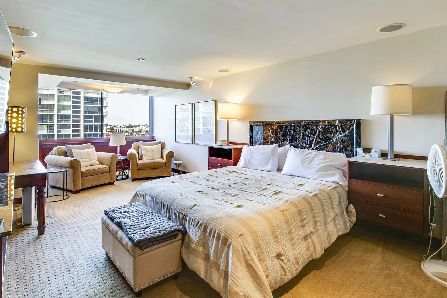 2 bed, 2.0 bath, 1700 sqft, $7,270 — Photo 3