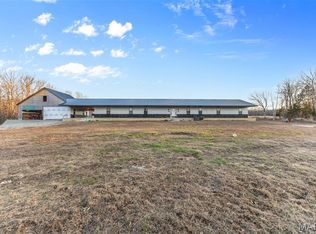 4800 Pebble Ln, Farmington, MO 63640