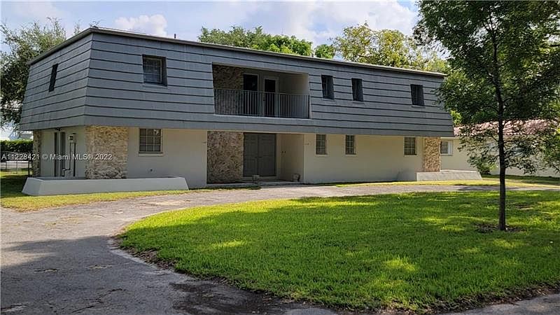 1st image of 1121 Cotorro Ave #2