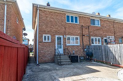 2nd image of 9848 Garden Ct