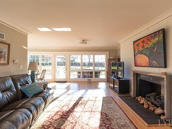 2nd image of 3815 Peakland Pl