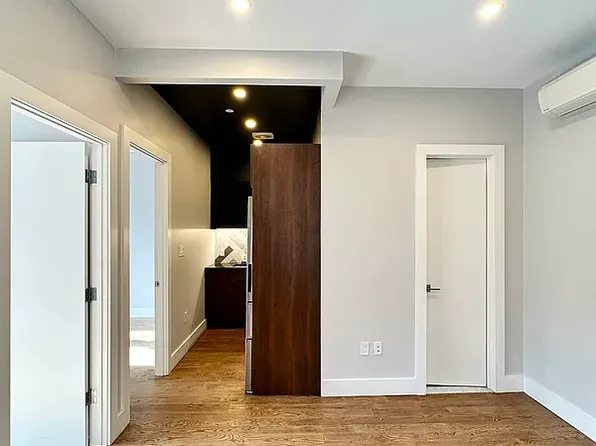 1354 Jefferson Avenue image 1 of 5