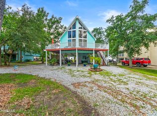 123 Ridgewood Dr, Pass Christian, MS 39571