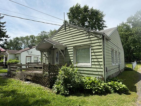 3rd image of 219 Garden Heights Ave