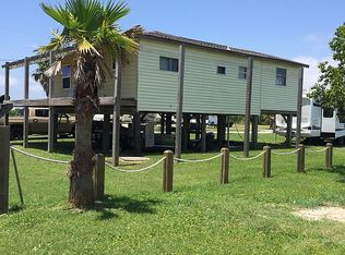 1022 N Tinkle Ln, Crystal Beach, TX 77650