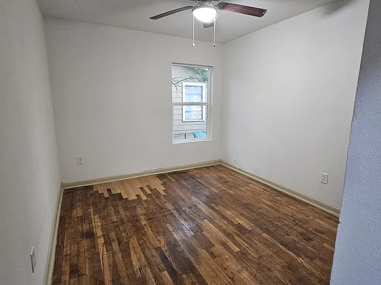 335 Baker Ave — Photo 7