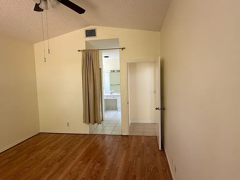 6711 Green Island Cir — Photo 14