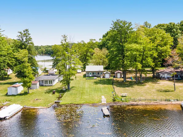 60858 Lilly Lake Dr, Jones, MI 49061