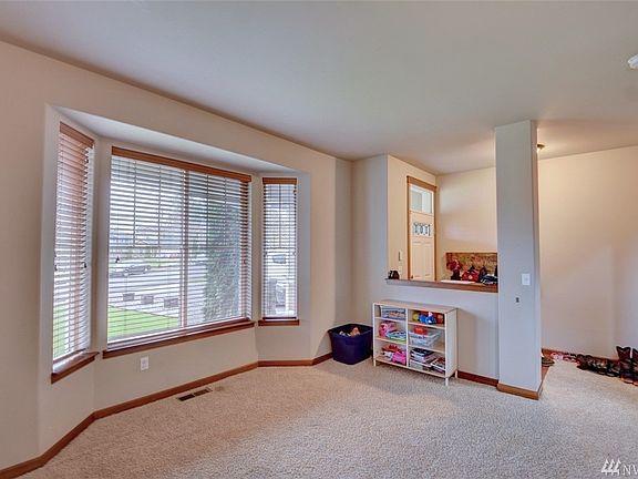 3rd image of 3015 Bella Ct SE