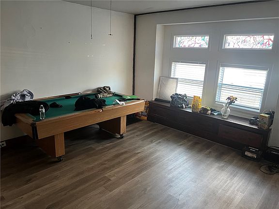 3rd image of 51 N High St