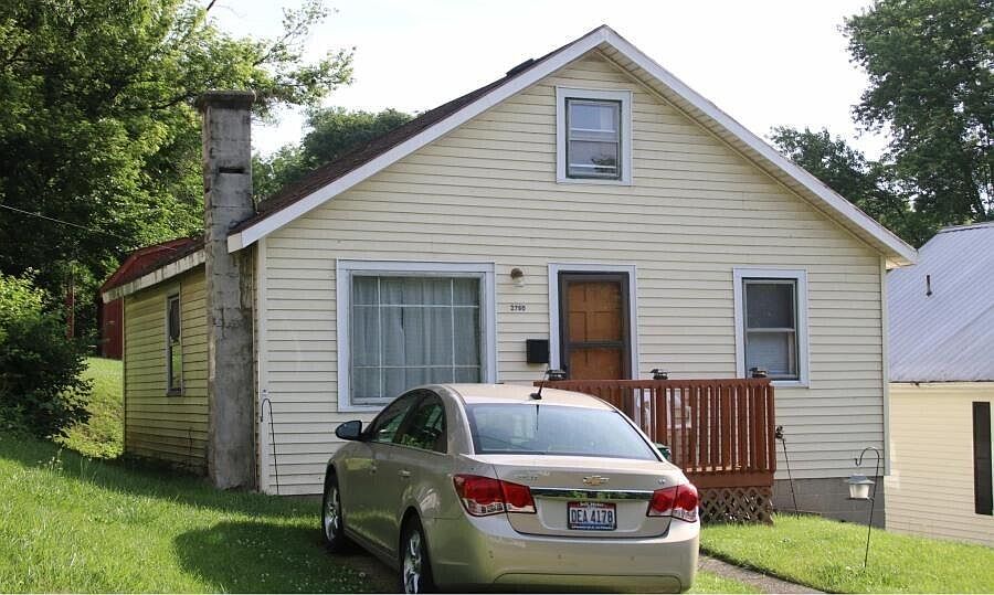 2nd image of 2750 Hilltop Ave