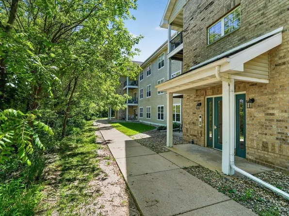 203 Kearney Way #104, Waunakee, WI 53597