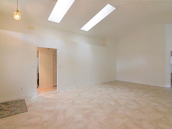 4th image of 13005 Cog Hill Way